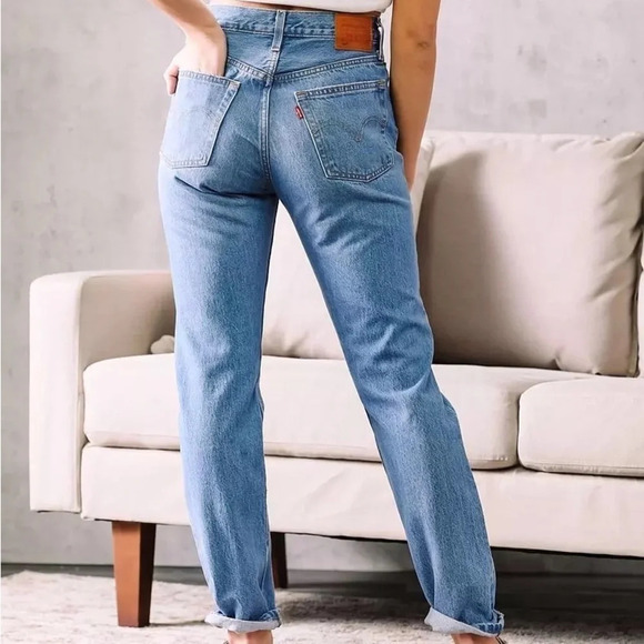 Levi's® Premium 501® ORIGINAL FIT WOMEN'S JEANS Athens Crown - Medium Wash - Picture 13 of 13